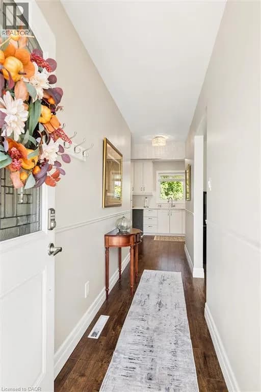 56 SUFFOLK Avenue — photo 3 of 50