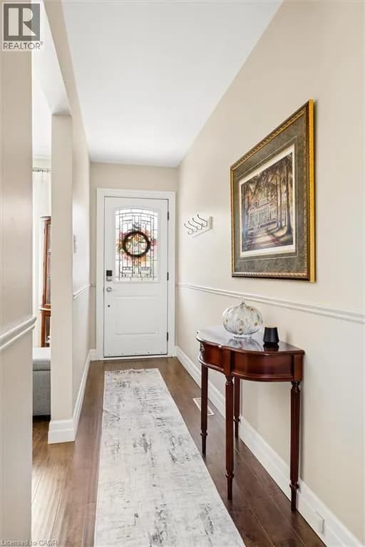 56 SUFFOLK Avenue — photo 4 of 50