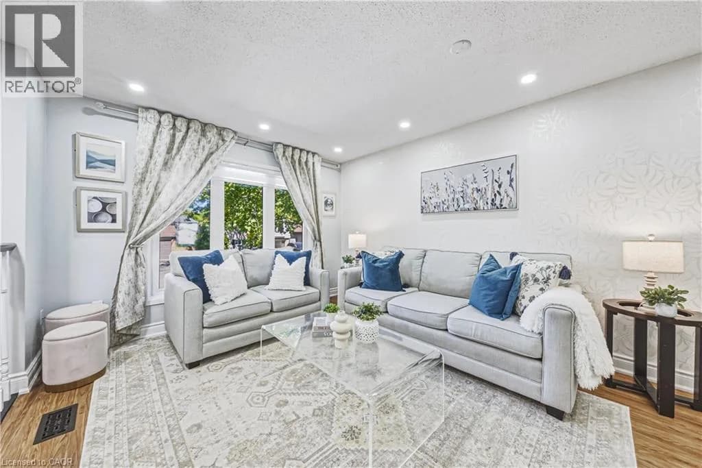 414 WOODS Lane — photo 4 of 33