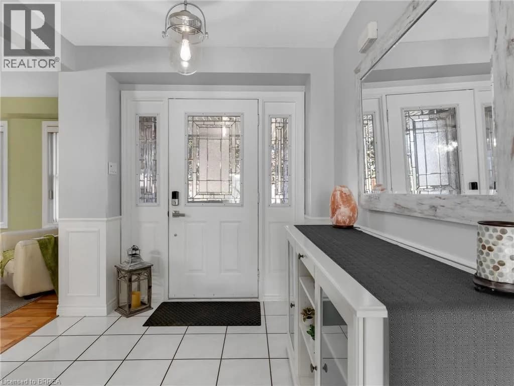 42 EMIDIO Crescent — photo 4 of 50