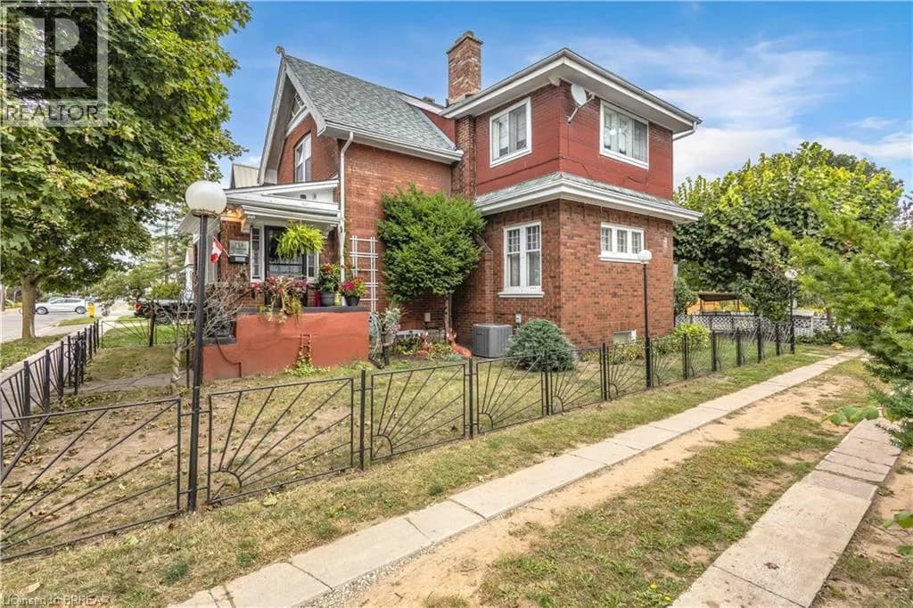 113 SYDENHAM Street — photo 3 of 50