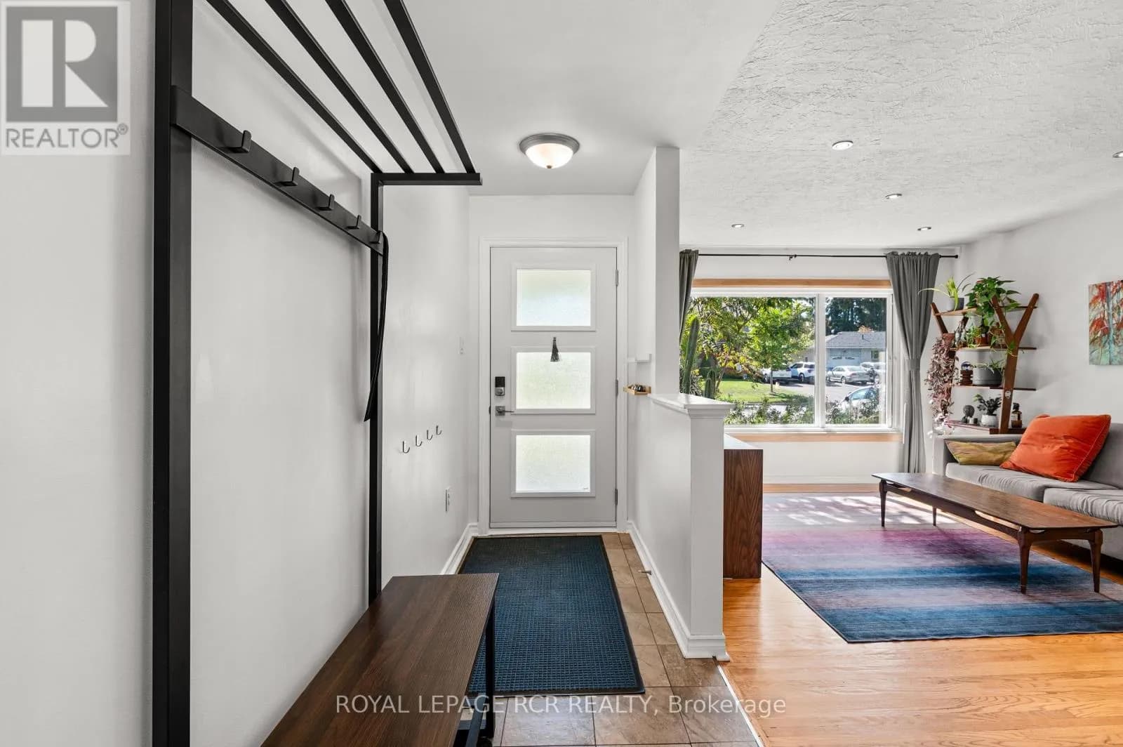 203 ZINA STREET — photo 5 of 41