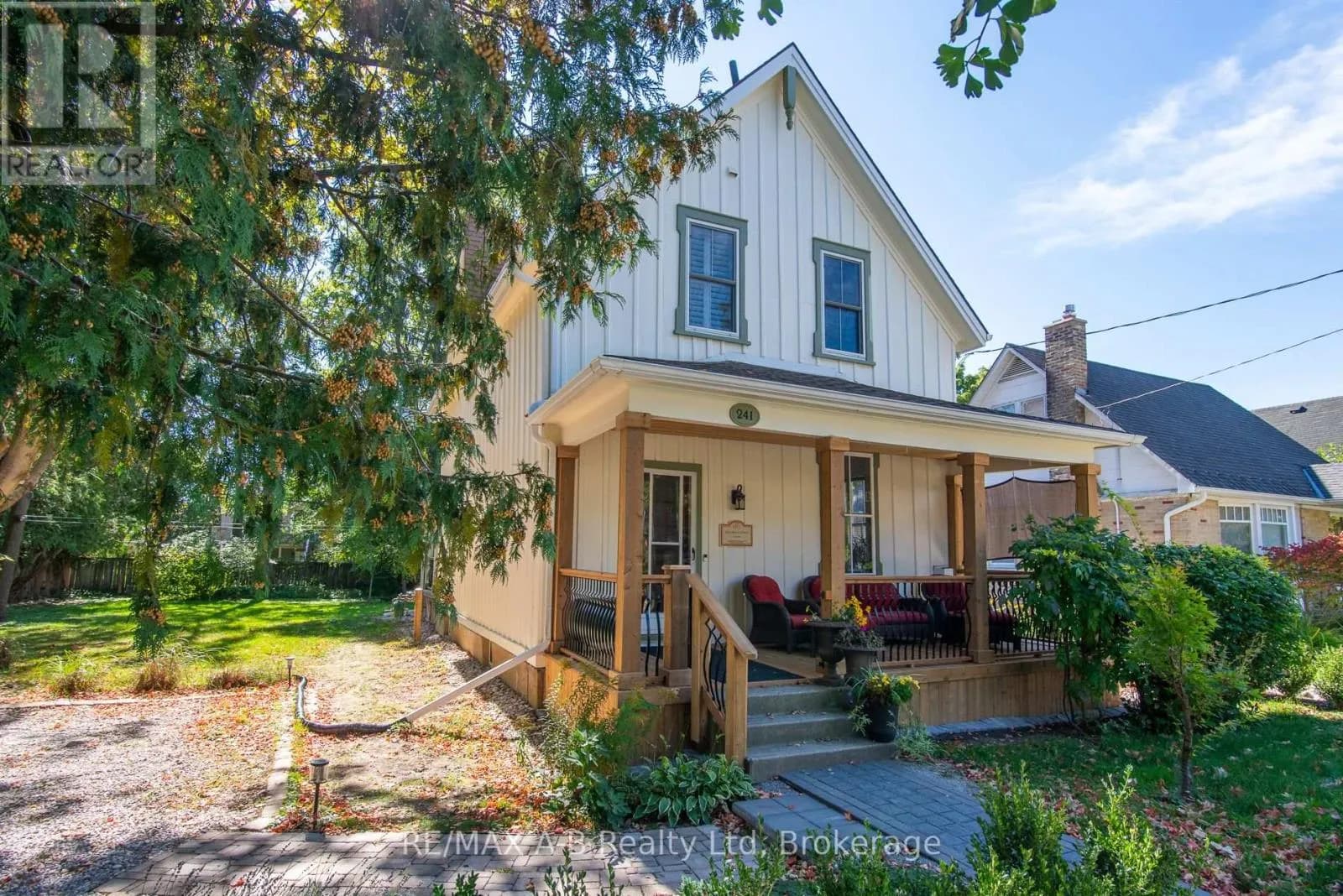 241 MORNINGTON STREET — photo 3 of 50