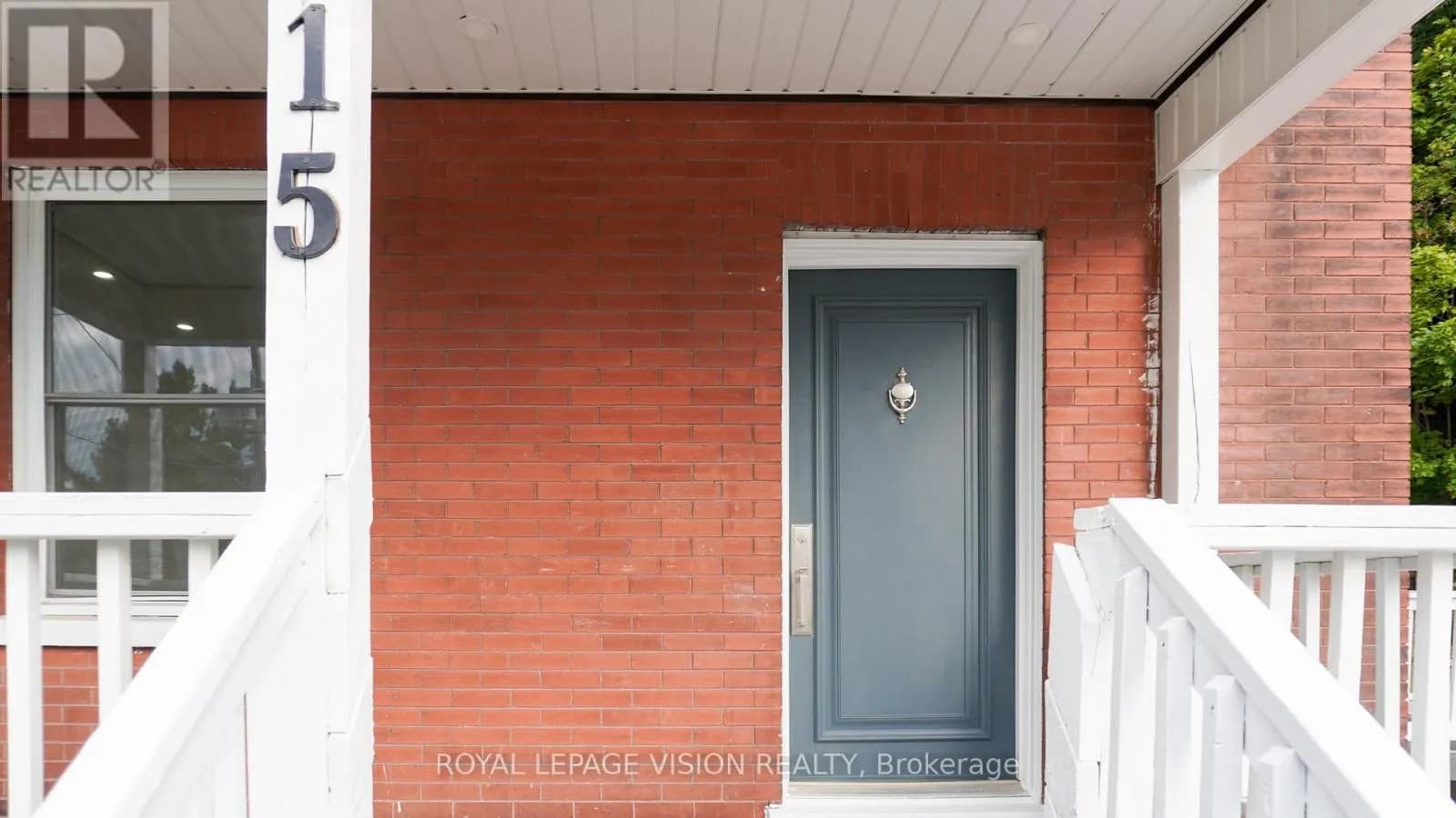 15 SHADE STREET — photo 3 of 32