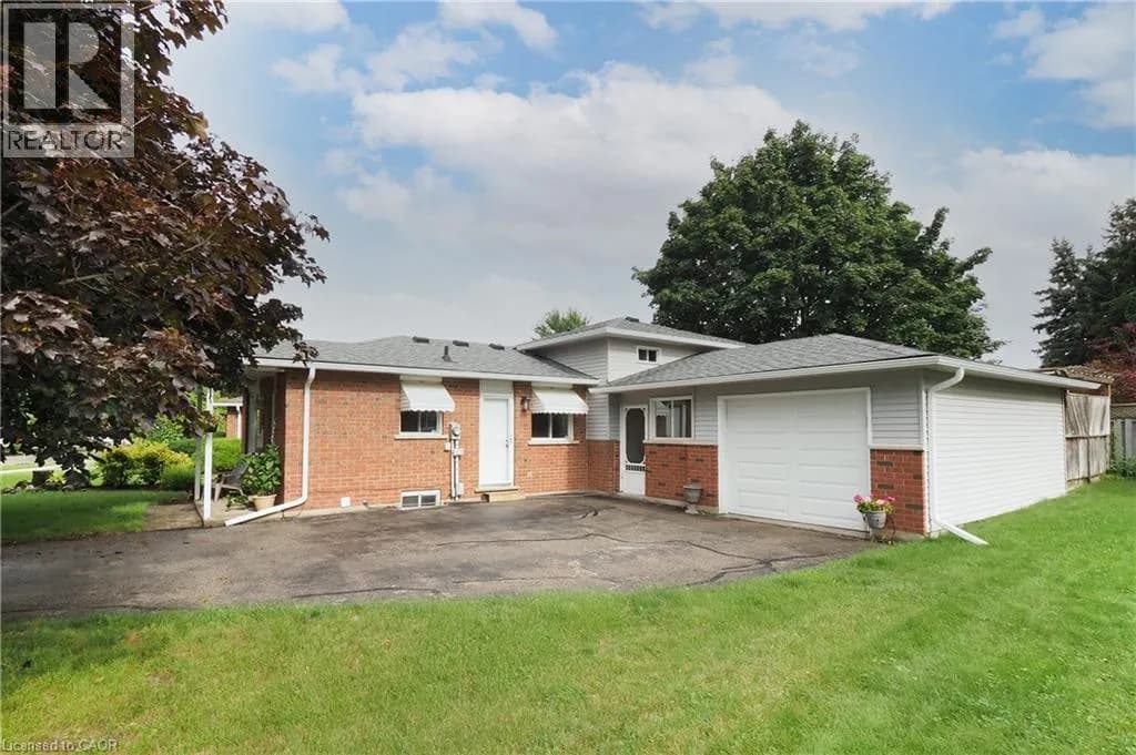 219 FOXHUNT Road — photo 3 of 39