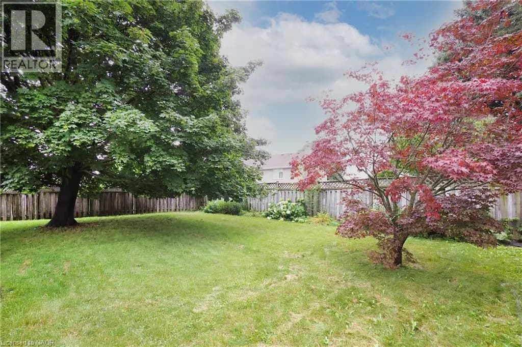 219 FOXHUNT Road — photo 4 of 39