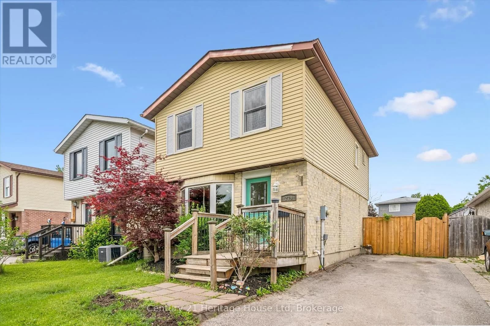 279 STRATHALLAN STREET — photo 3 of 37