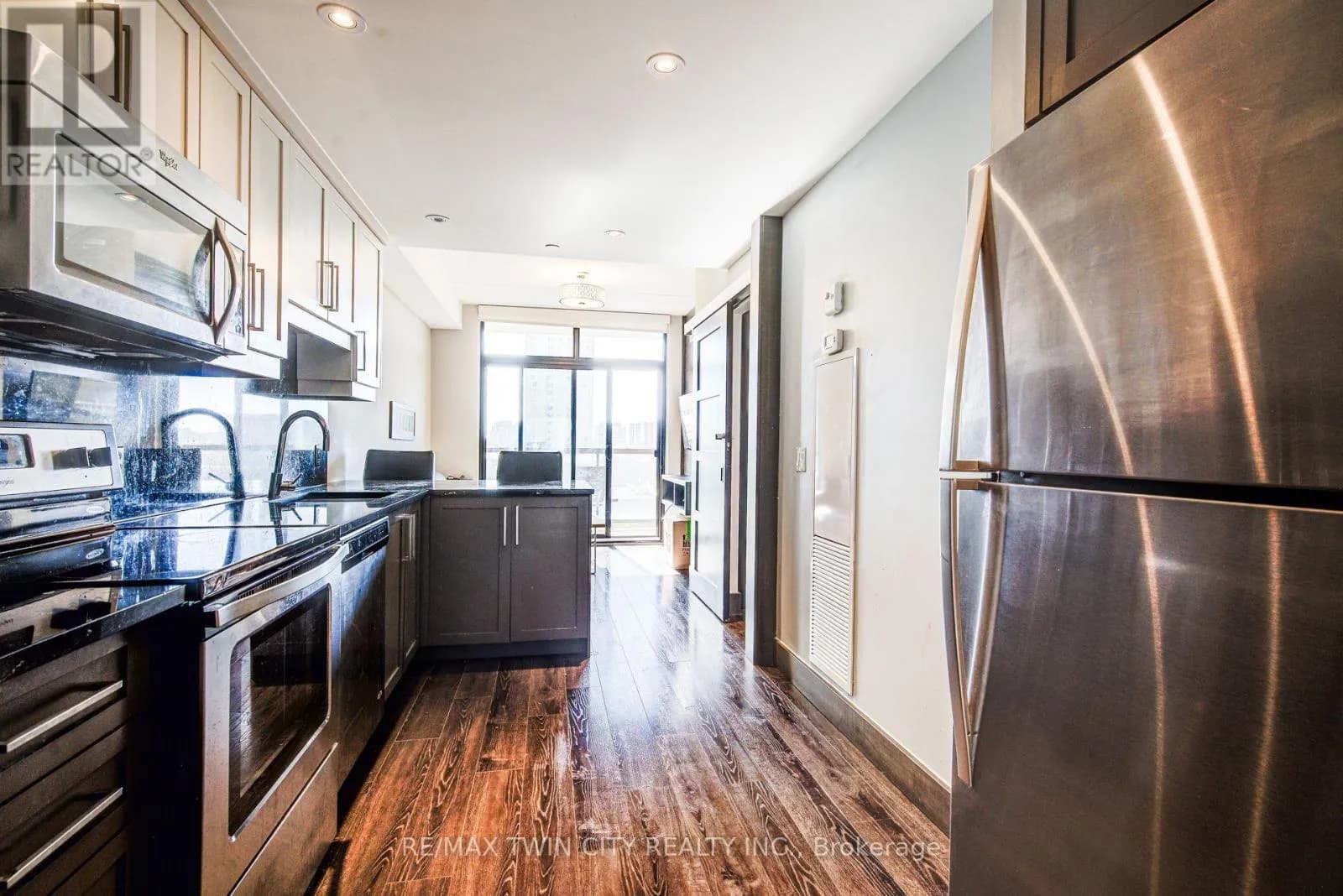 S704 - 330 PHILLIP STREET — photo 4 of 24