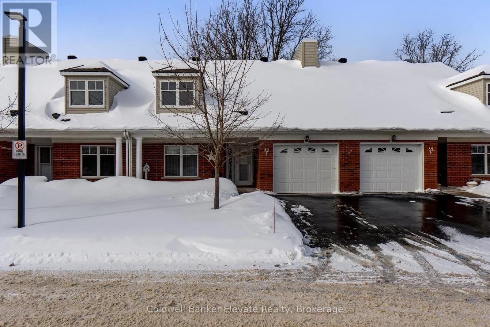 36 - 2705 KINGSWAY DRIVE — photo 2 of 41