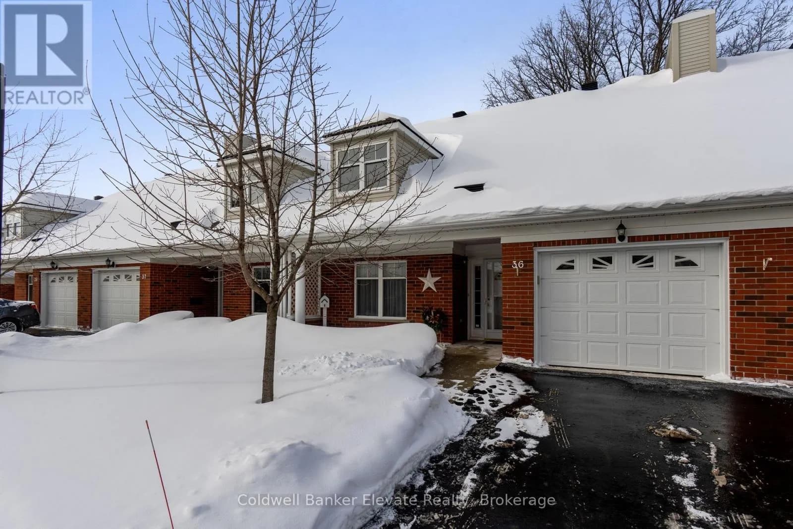 36 - 2705 KINGSWAY DRIVE — photo 3 of 41