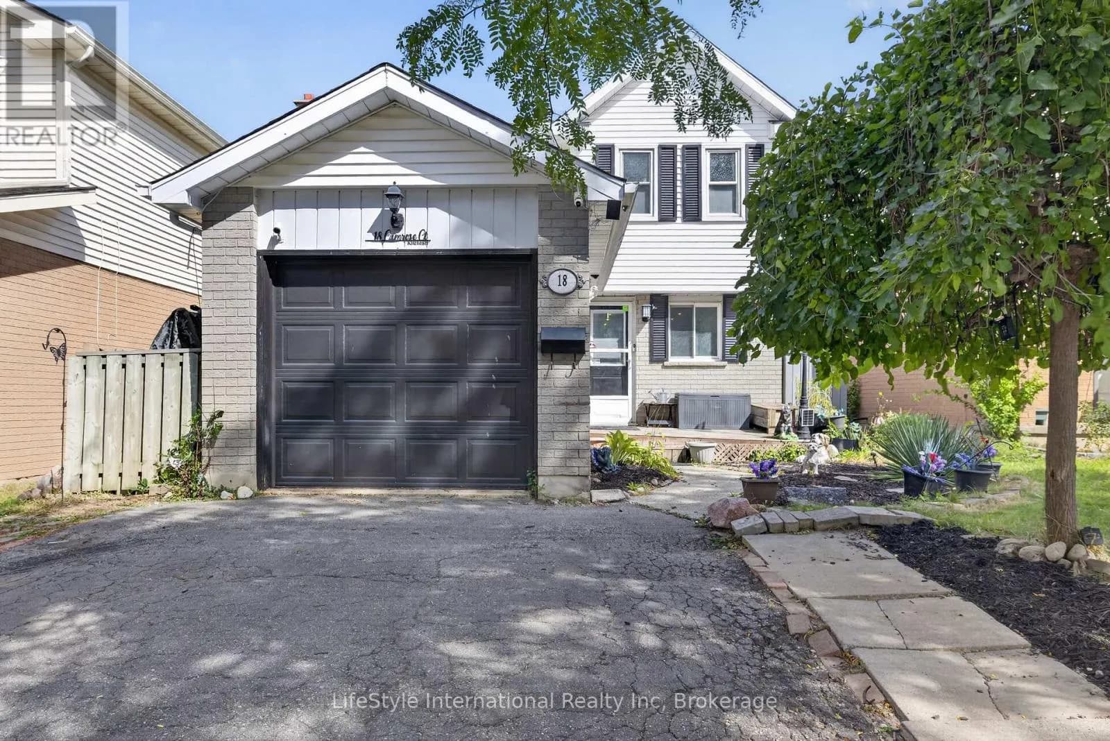 18 CAMROSE COURT — photo 1 of 40