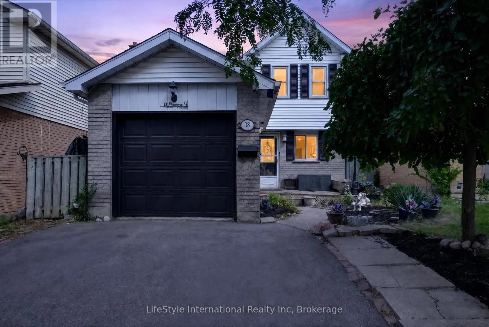 18 CAMROSE COURT — photo 3 of 40