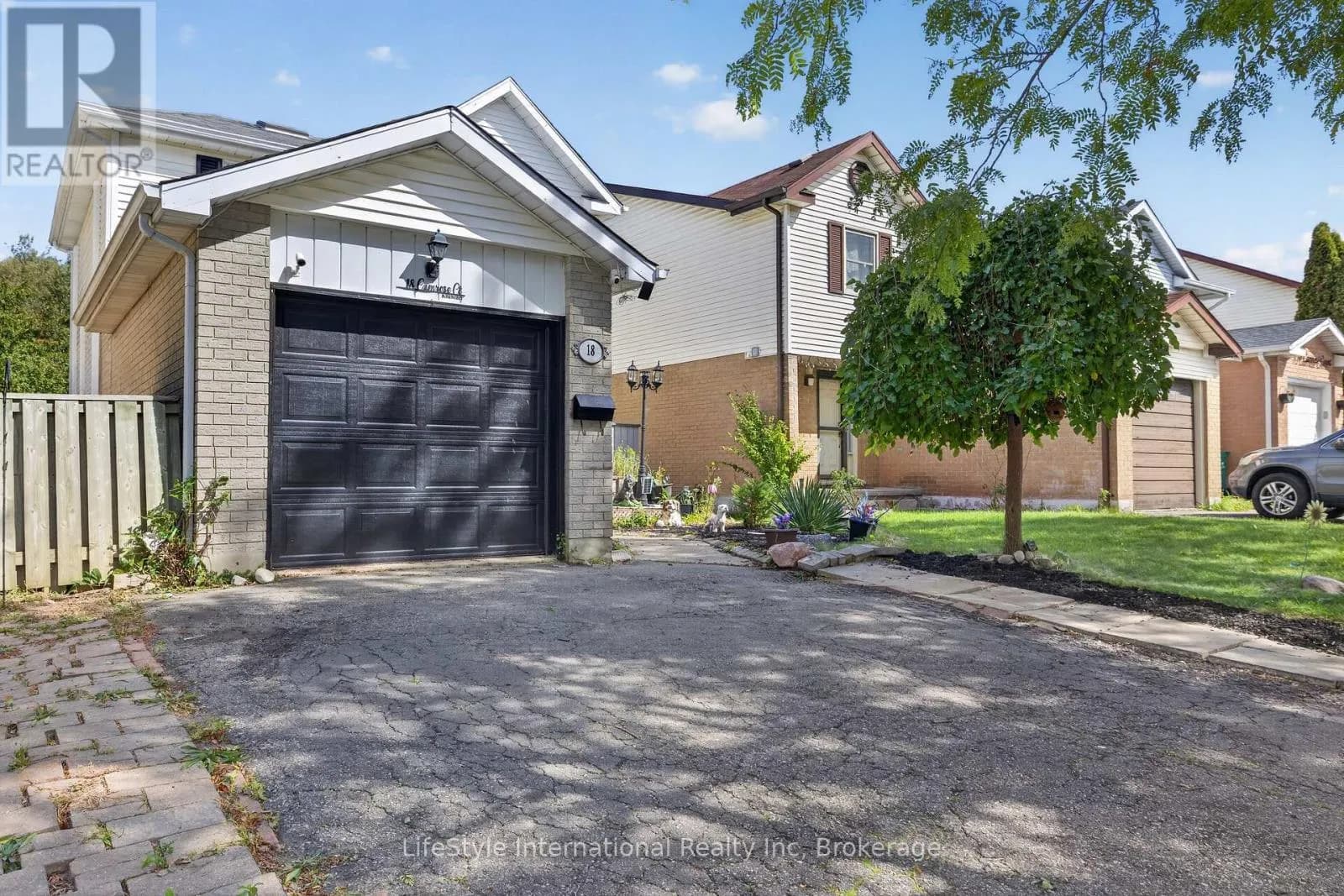 18 CAMROSE COURT — photo 5 of 40