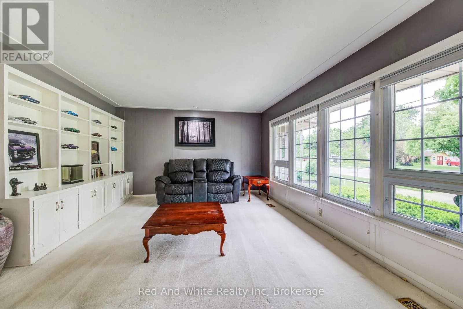192 WARREN ROAD — photo 5 of 41