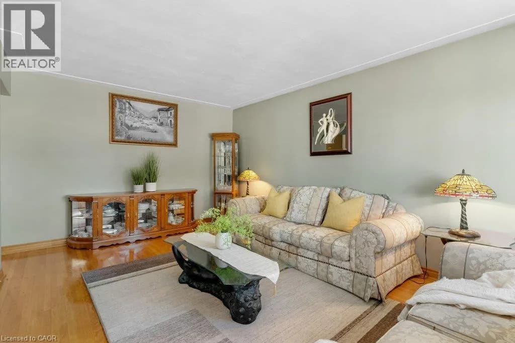 222 THUNDERBIRD Drive — photo 4 of 41