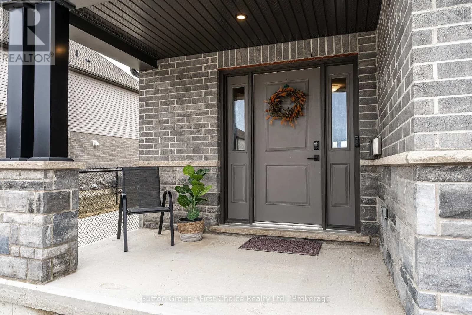 236 BRADSHAW DRIVE — photo 4 of 45