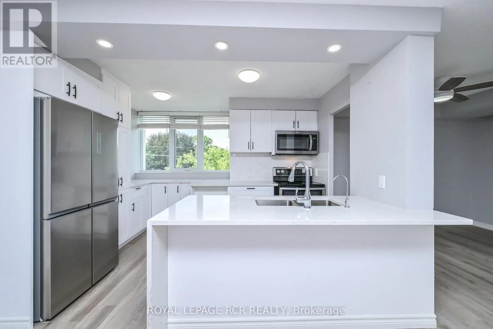 404 - 8 FEAD STREET — photo 4 of 38