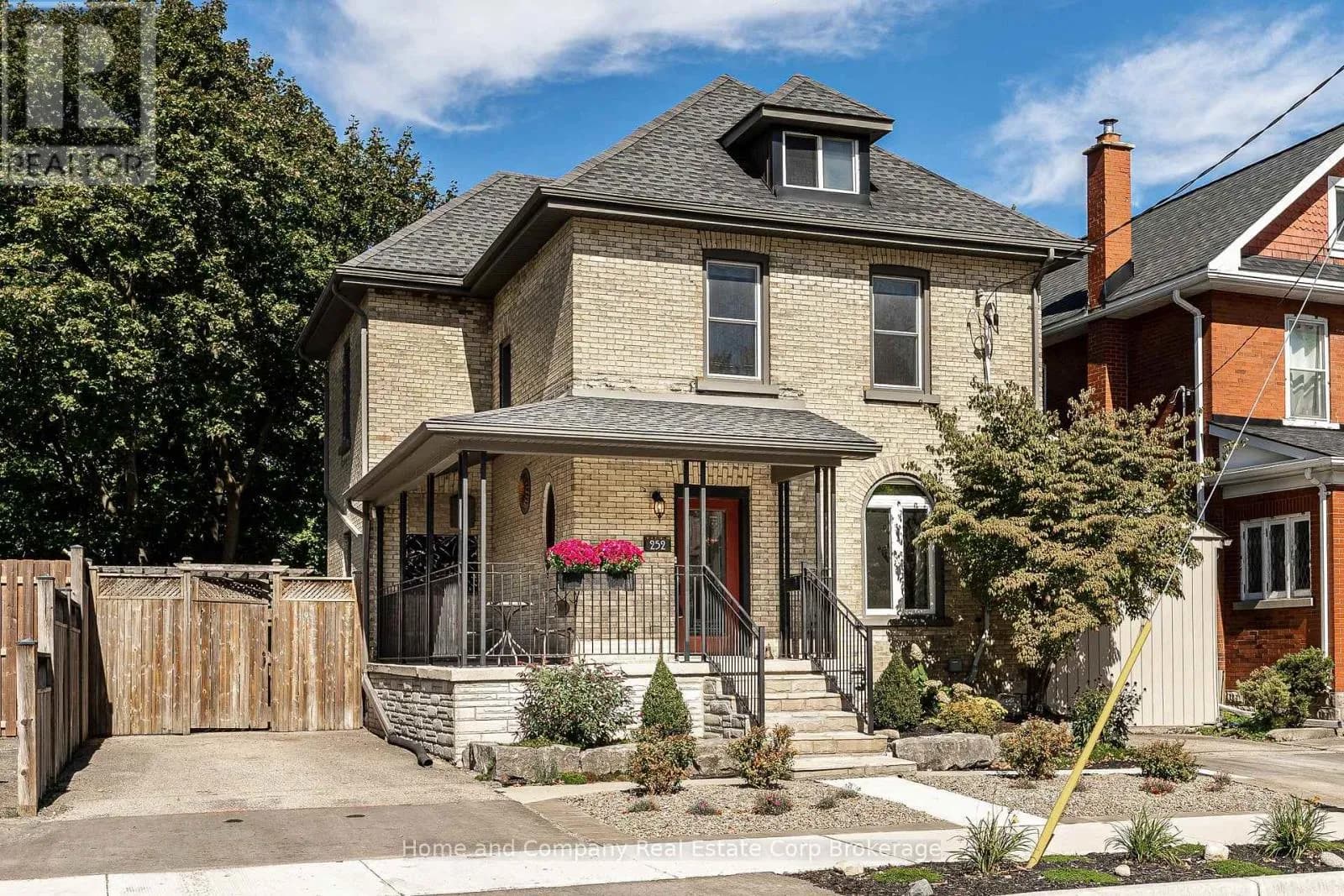 252 ALBERT STREET — photo 1 of 50