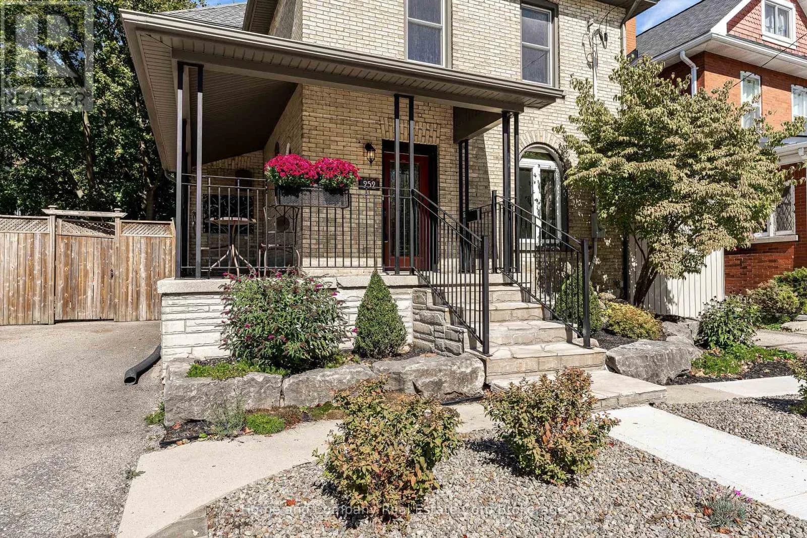 252 ALBERT STREET — photo 3 of 50