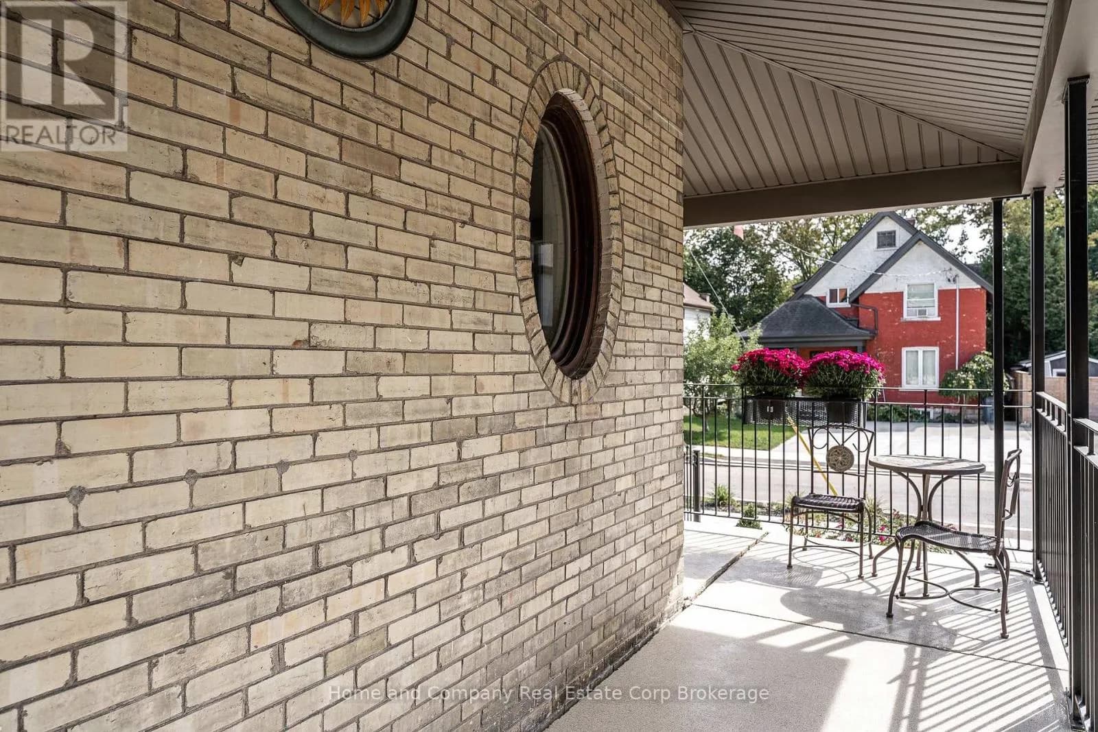 252 ALBERT STREET — photo 5 of 50