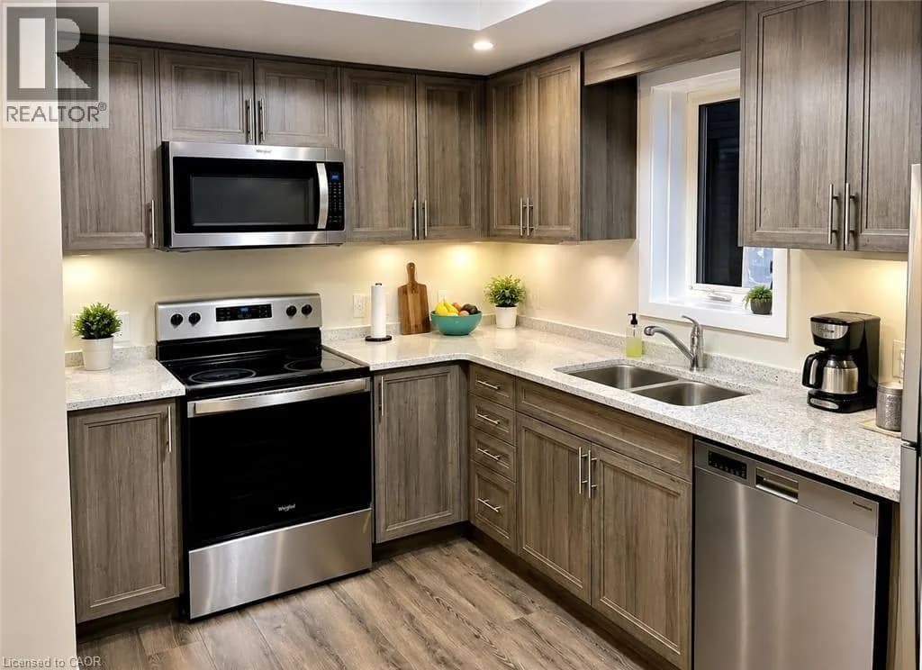 160 ROCHEFORT Street Unit# C14 — photo 5 of 15