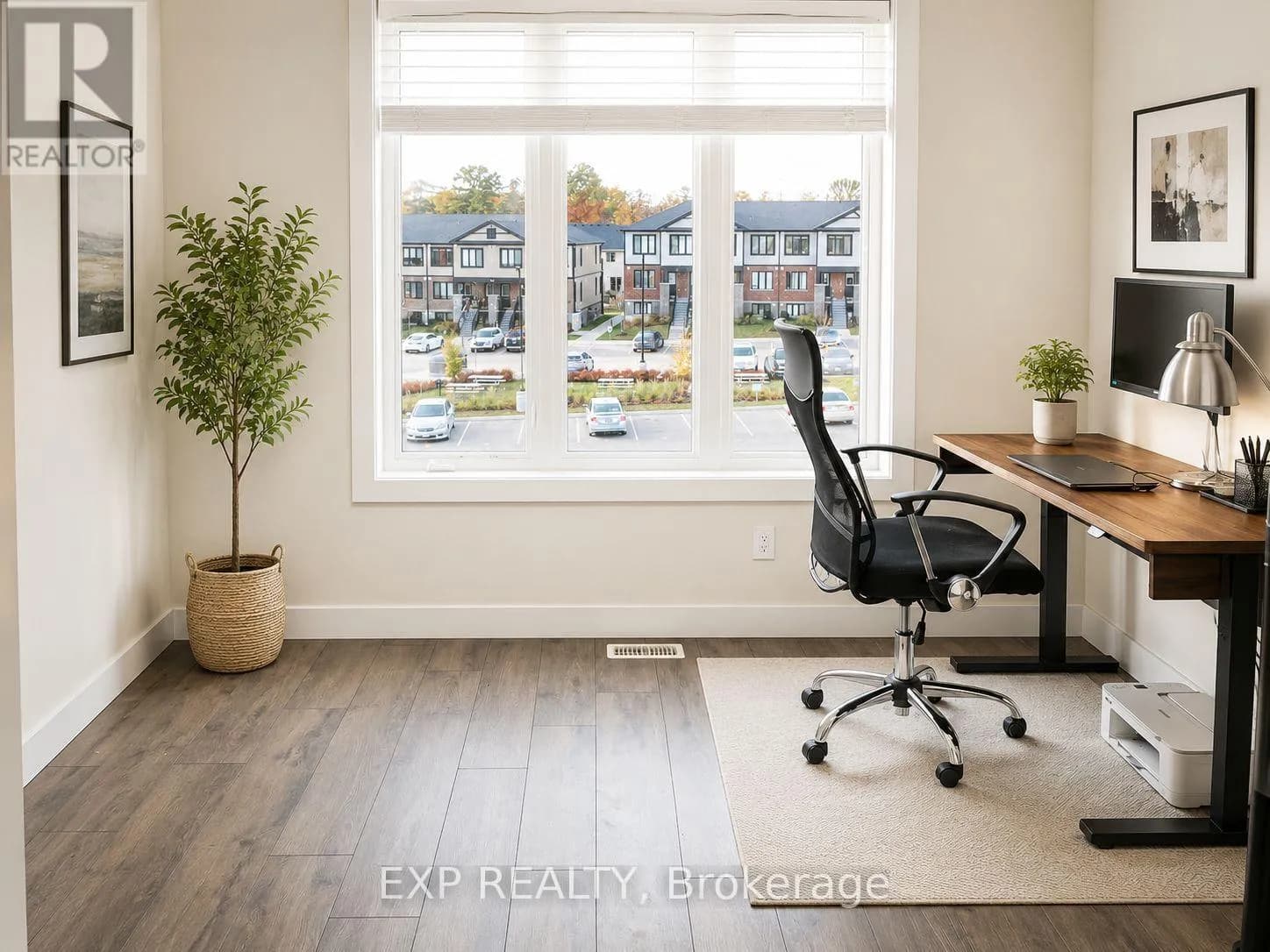 C14 - 160 ROCHEFORT STREET — photo 4 of 14