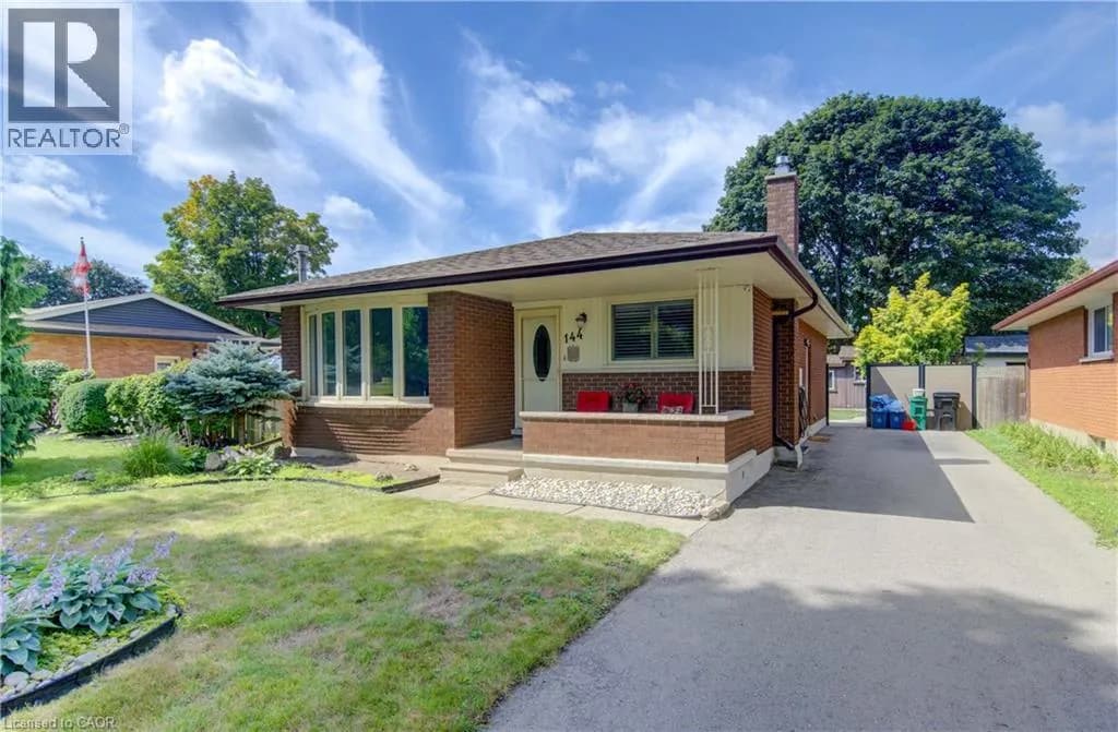 144 HOLBORN Drive — photo 2 of 36