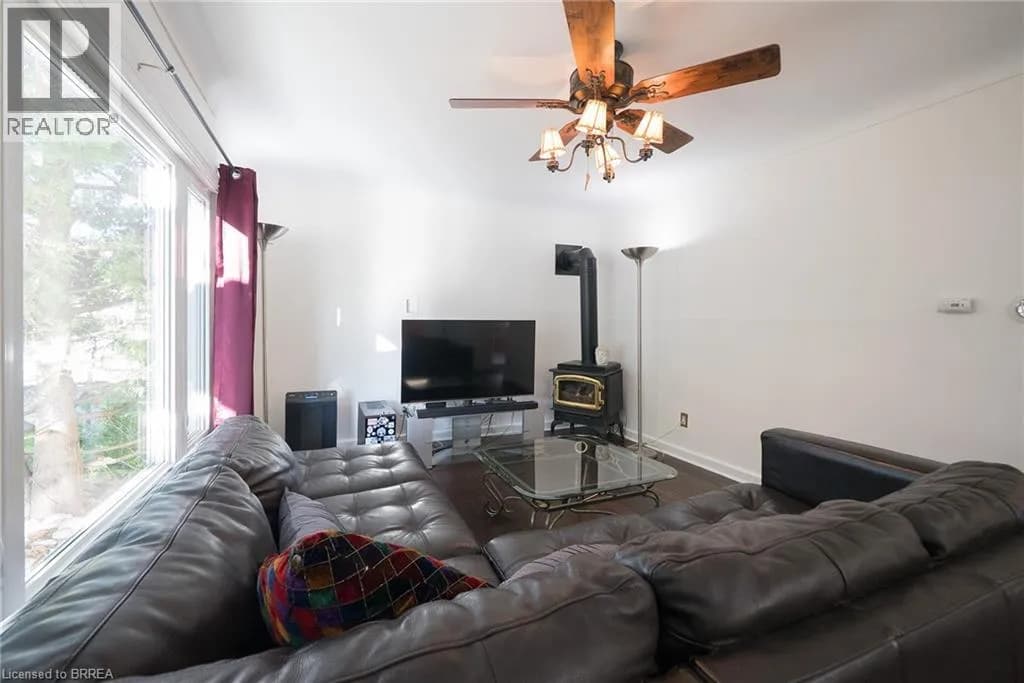 89 SALISBURY Avenue — photo 5 of 27