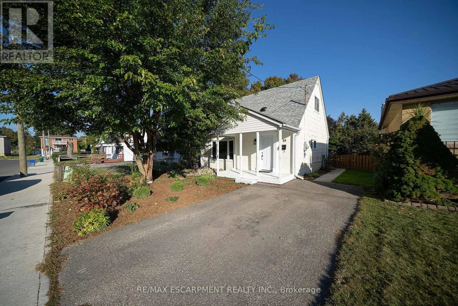 89 SALISBURY AVENUE — photo 2 of 27