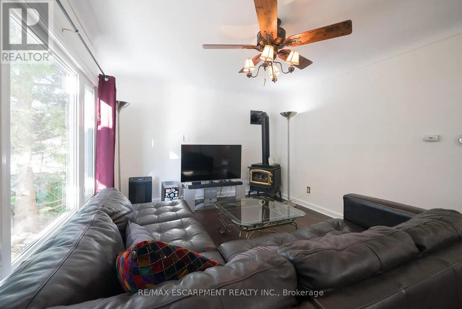 89 SALISBURY AVENUE — photo 5 of 27