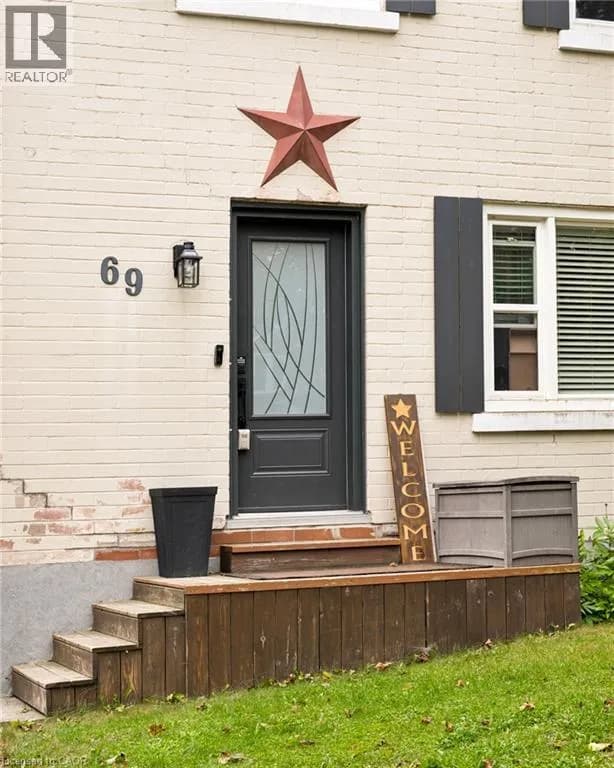 69 TALBOT Street — photo 5 of 42