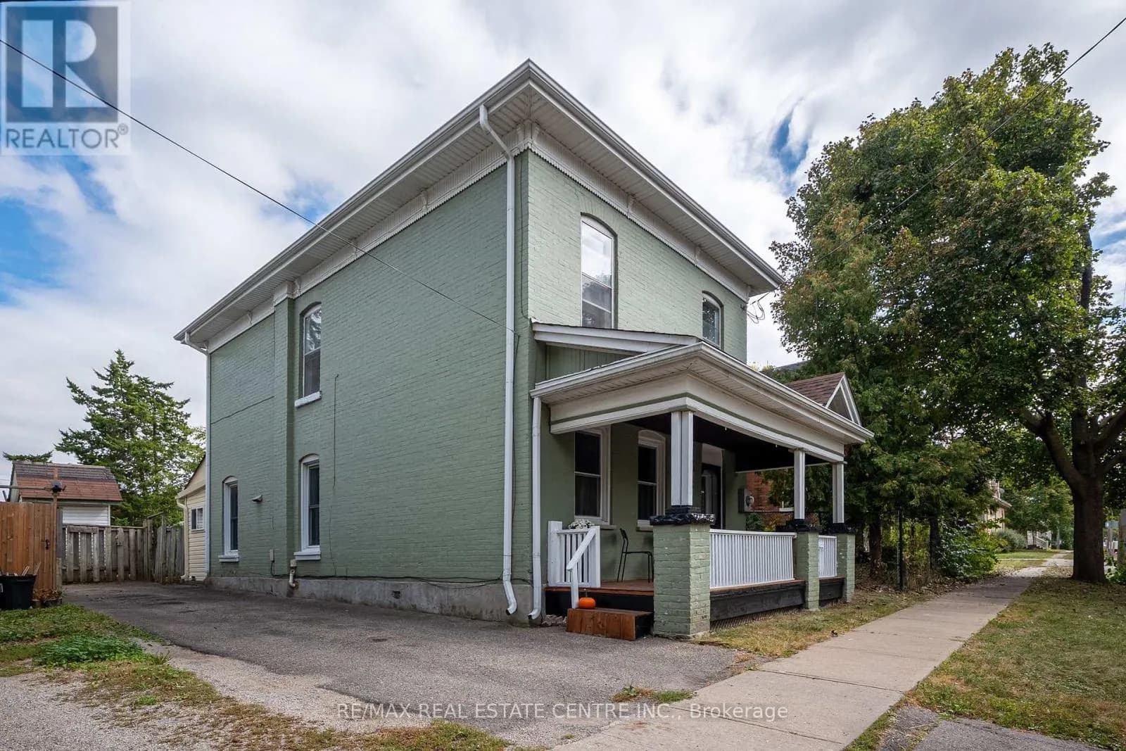 137 ALFRED STREET — photo 4 of 48