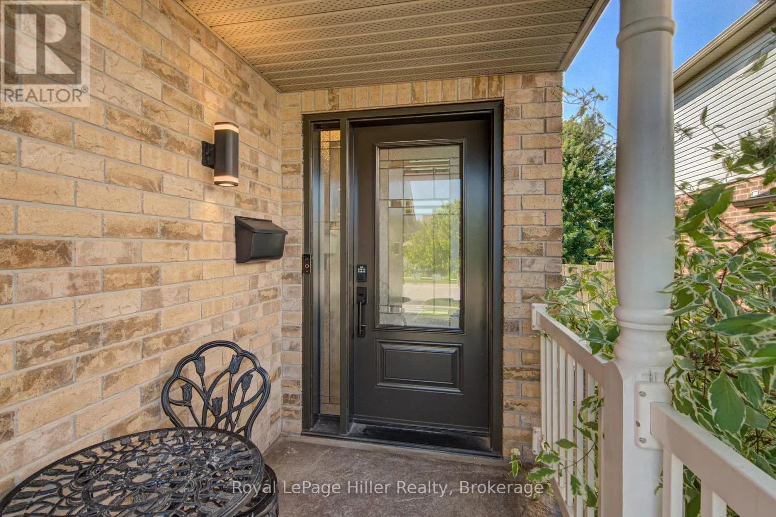 220 SCHNELLER DRIVE — photo 4 of 50