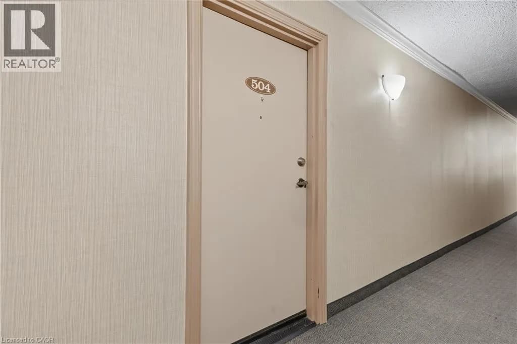 640 WEST Street Unit# 504 — photo 5 of 34