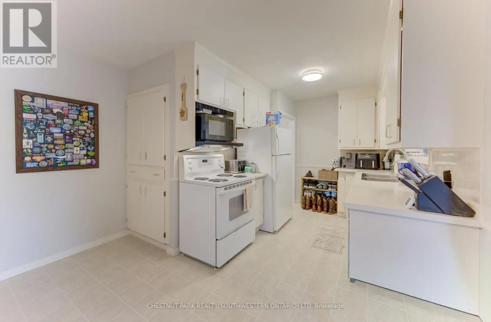 133 CORNELL AVENUE — photo 5 of 40