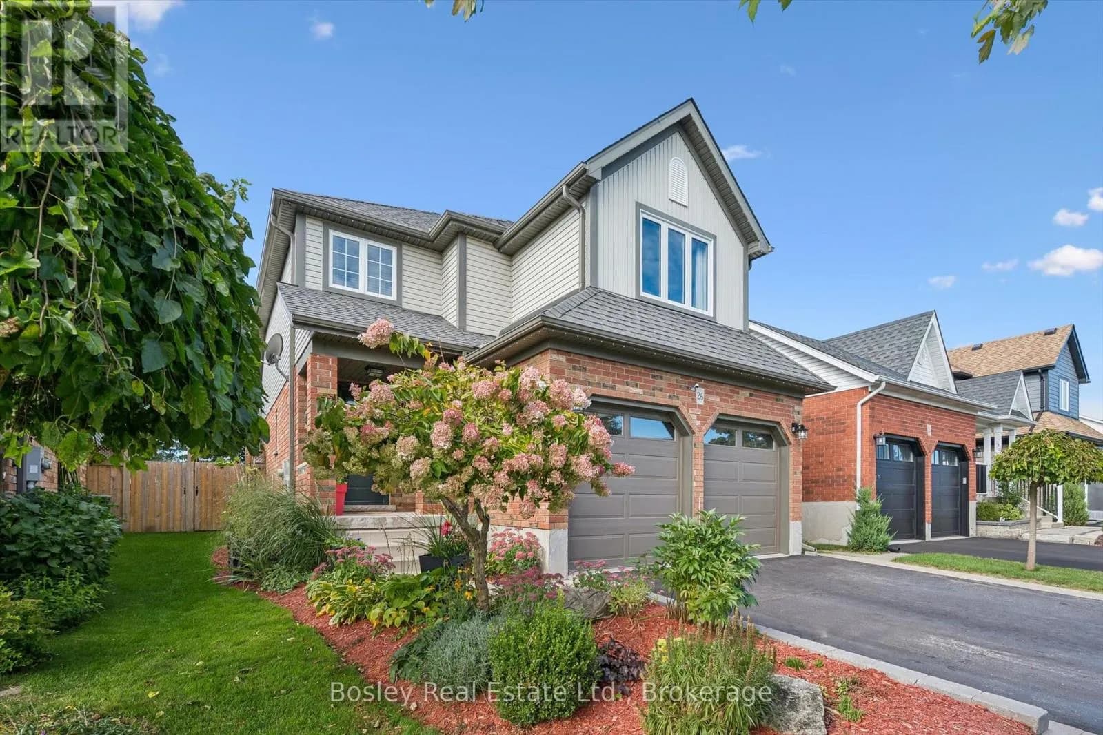 26 GLENGARRY ROAD — photo 3 of 44