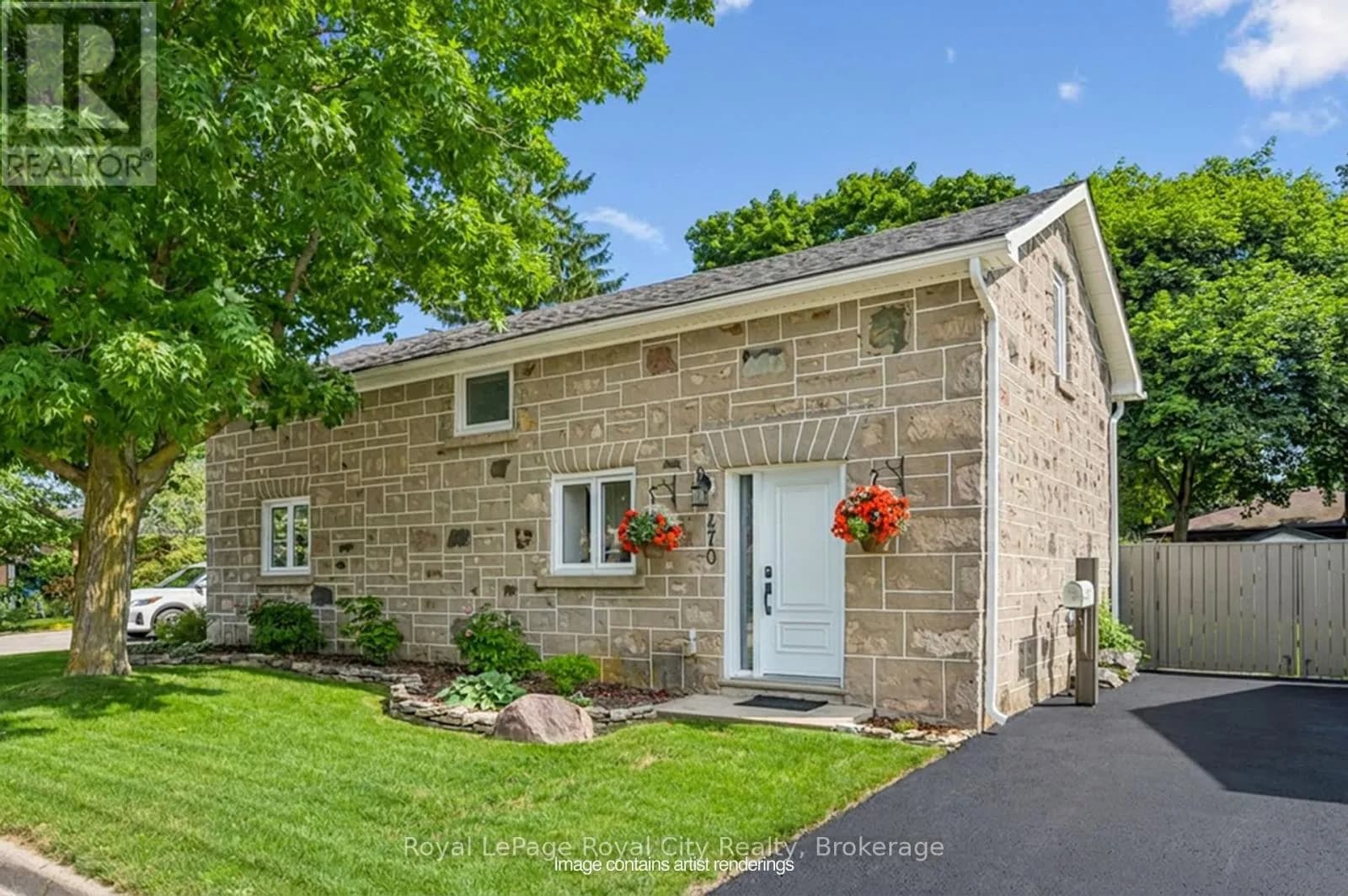 470 PERTH STREET — photo 1 of 39