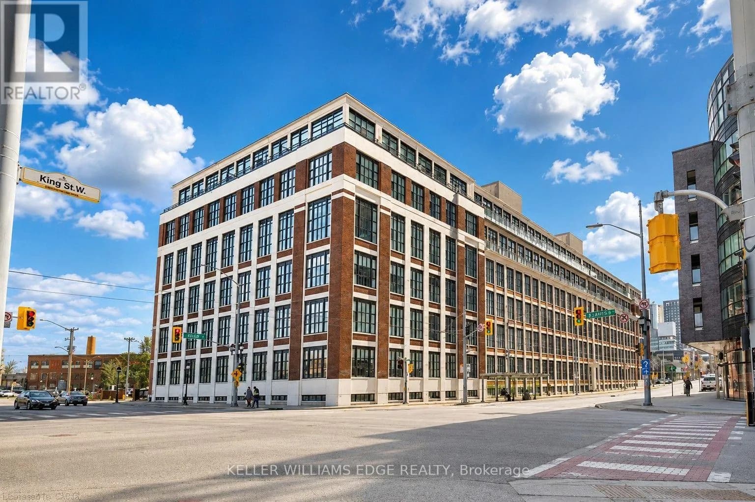 307 - 410 KING STREET W — photo 1 of 24