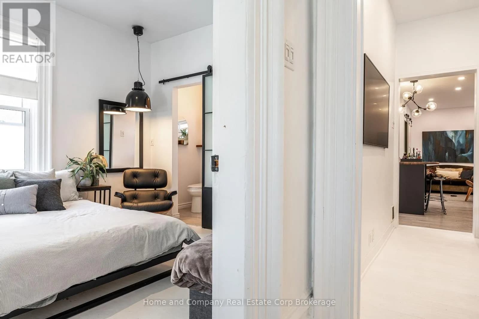 130 REBECCA STREET — photo 4 of 37