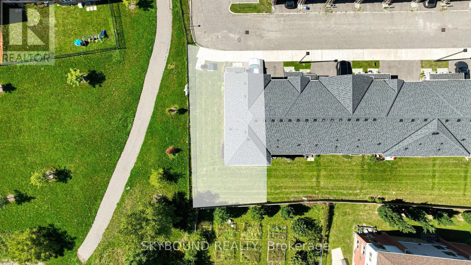 8 - 395 LINDEN DRIVE — photo 4 of 26