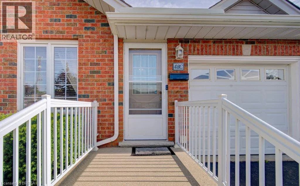 48C HARRIS Avenue — photo 3 of 48