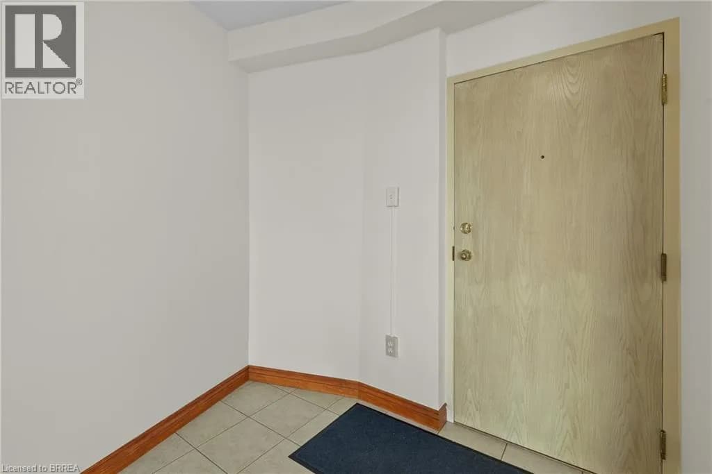 9 BONHEUR Court Unit# 905 — photo 5 of 35