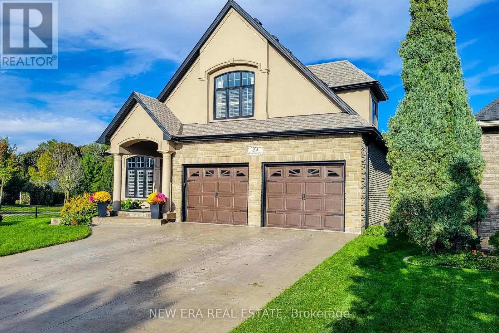 24 CARMICHAEL CRESCENT — photo 2 of 48