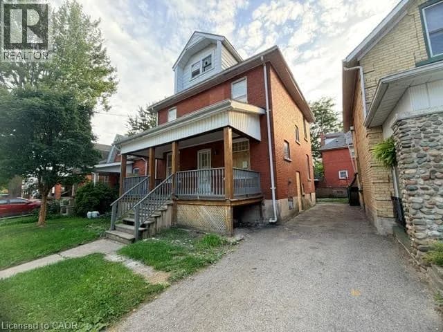 512 DOWNIE Street — photo 2 of 8