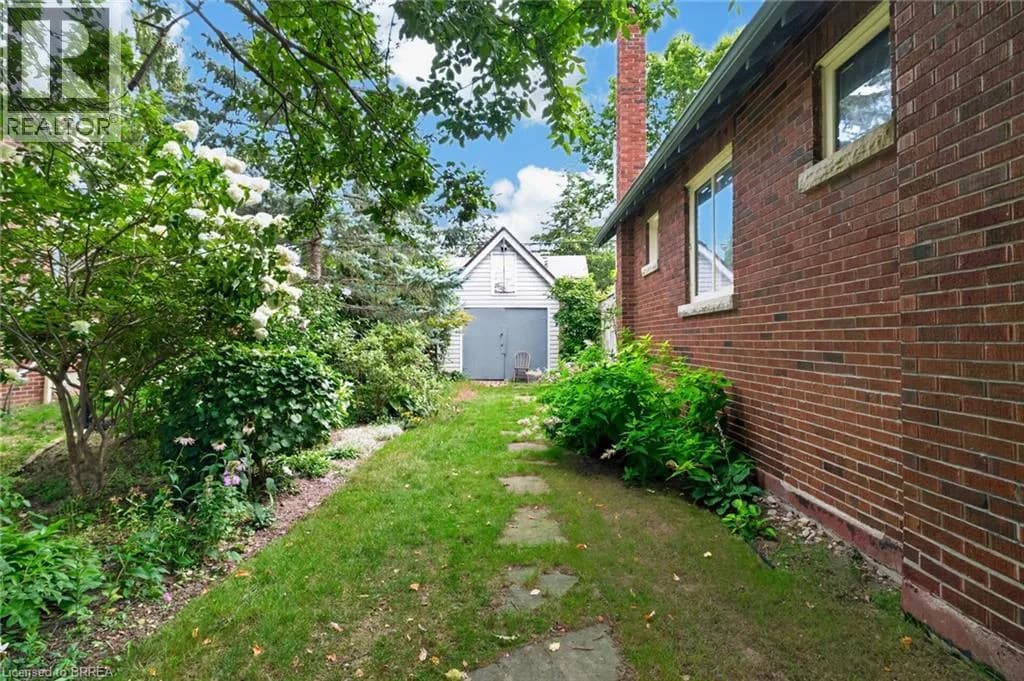 17 LINCOLN Avenue — photo 5 of 50