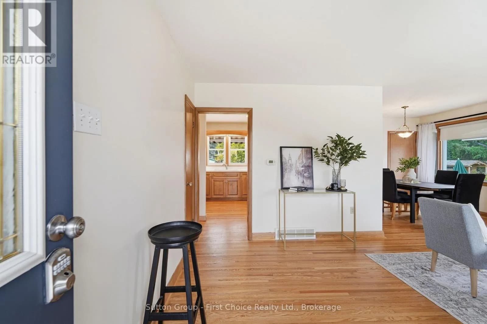 151 WOODS STREET — photo 4 of 50