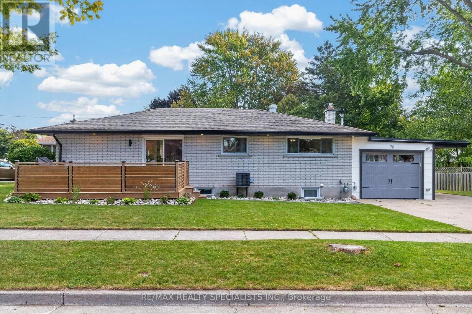 70 DUNCAIRN AVENUE — photo 5 of 50