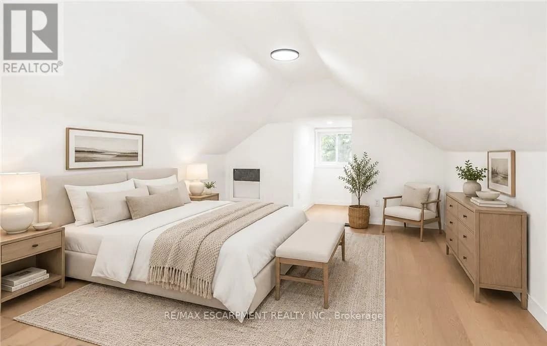 203 BROCK STREET — photo 4 of 43