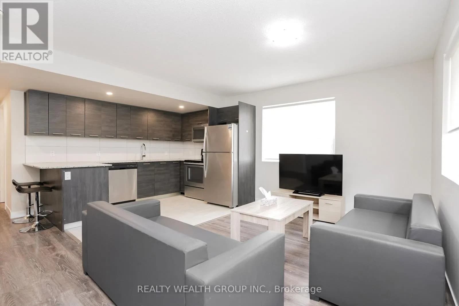 113 - 288 ALBERT STREET — photo 2 of 28