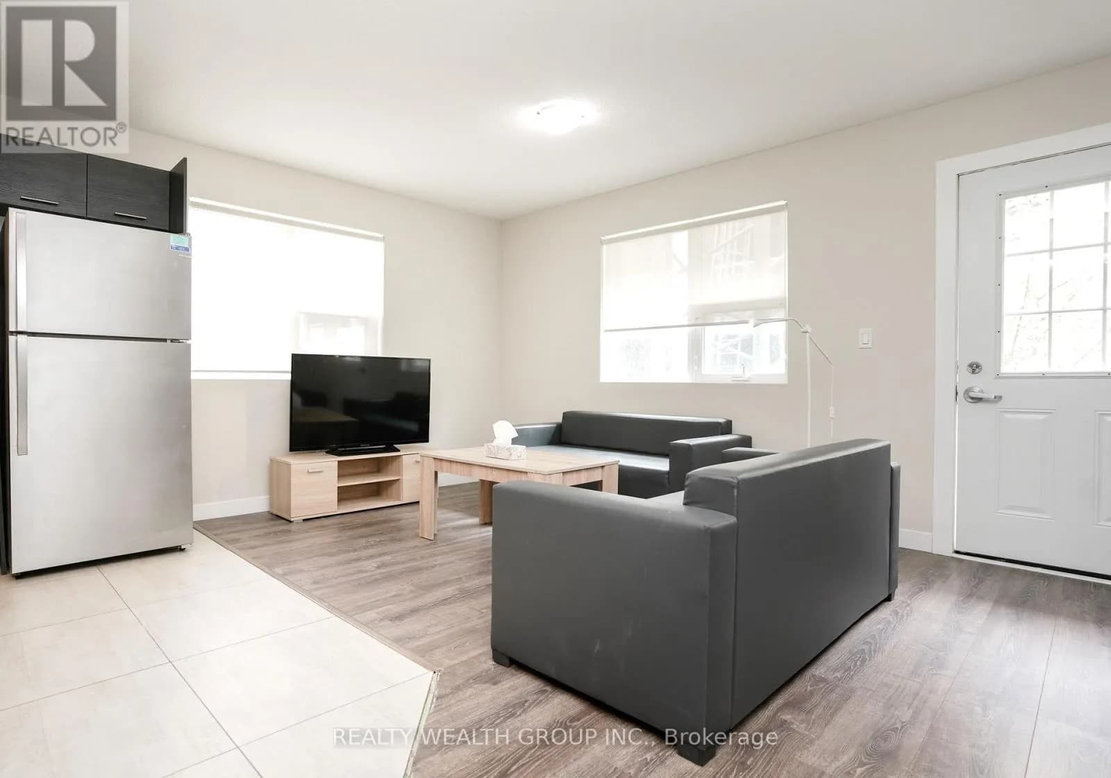 113 - 288 ALBERT STREET — photo 3 of 28